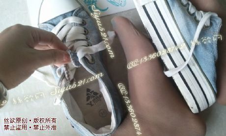 原味女鞋|鞋类,休闲平底,美女的二手闲置钮钉蓝色高帮帆布鞋